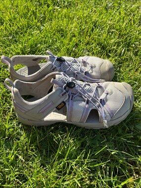 Teva Light Gray Mesh Hiking Sandals with Pink Accent